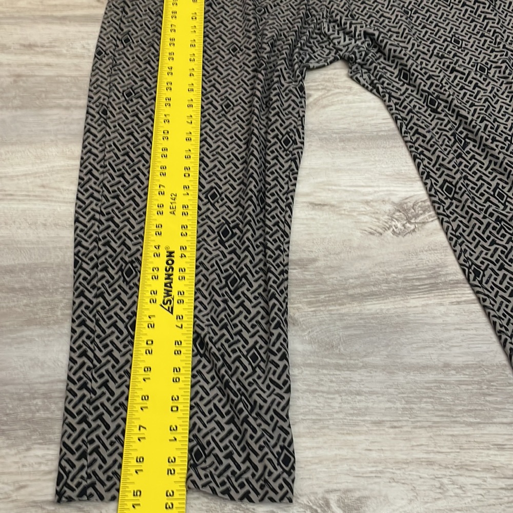 Metaphor Gray with Black Print Soft Elastic Waist Pull on Cropped Pants Size XL - Picture 11 of 11